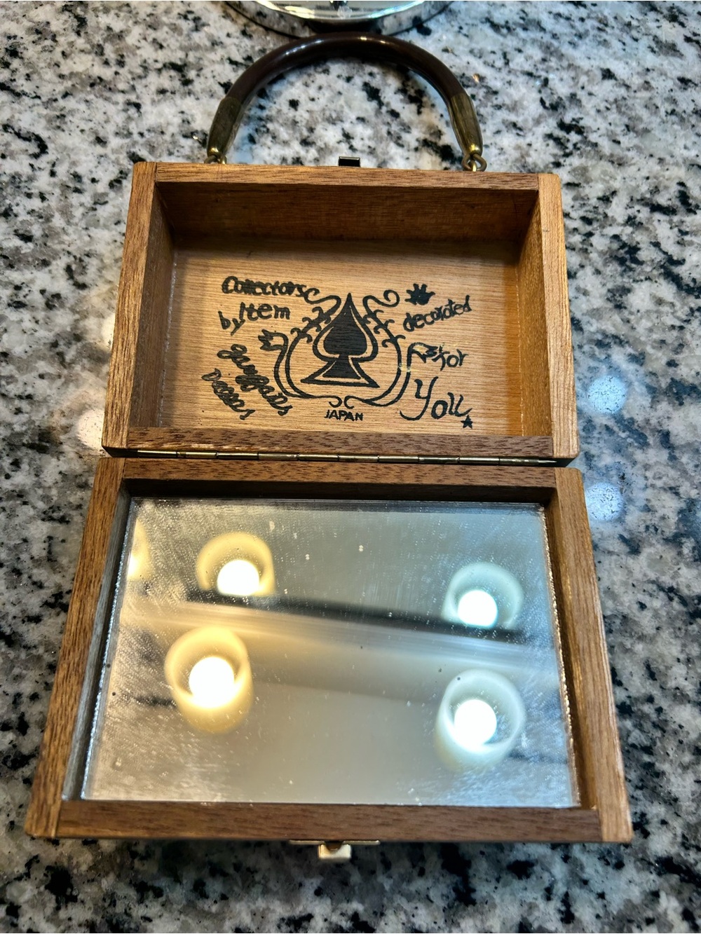 Vintage Gary Gail’s wooden small purse signed - Picture 4 of 5